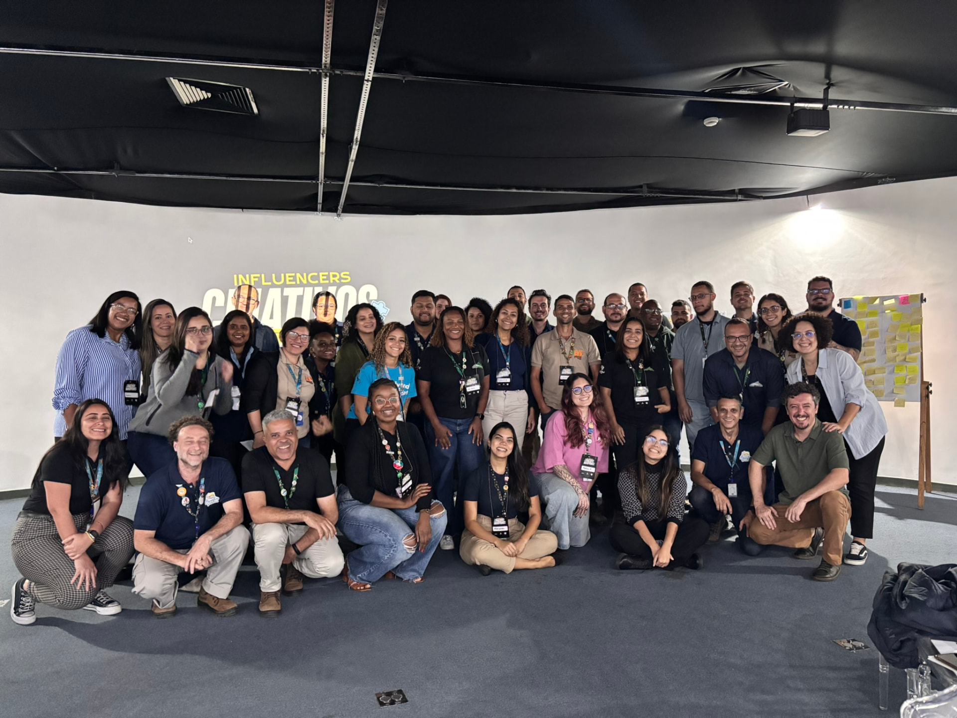 Grupo de participantes reunido na experiência do Grupo Cataratas