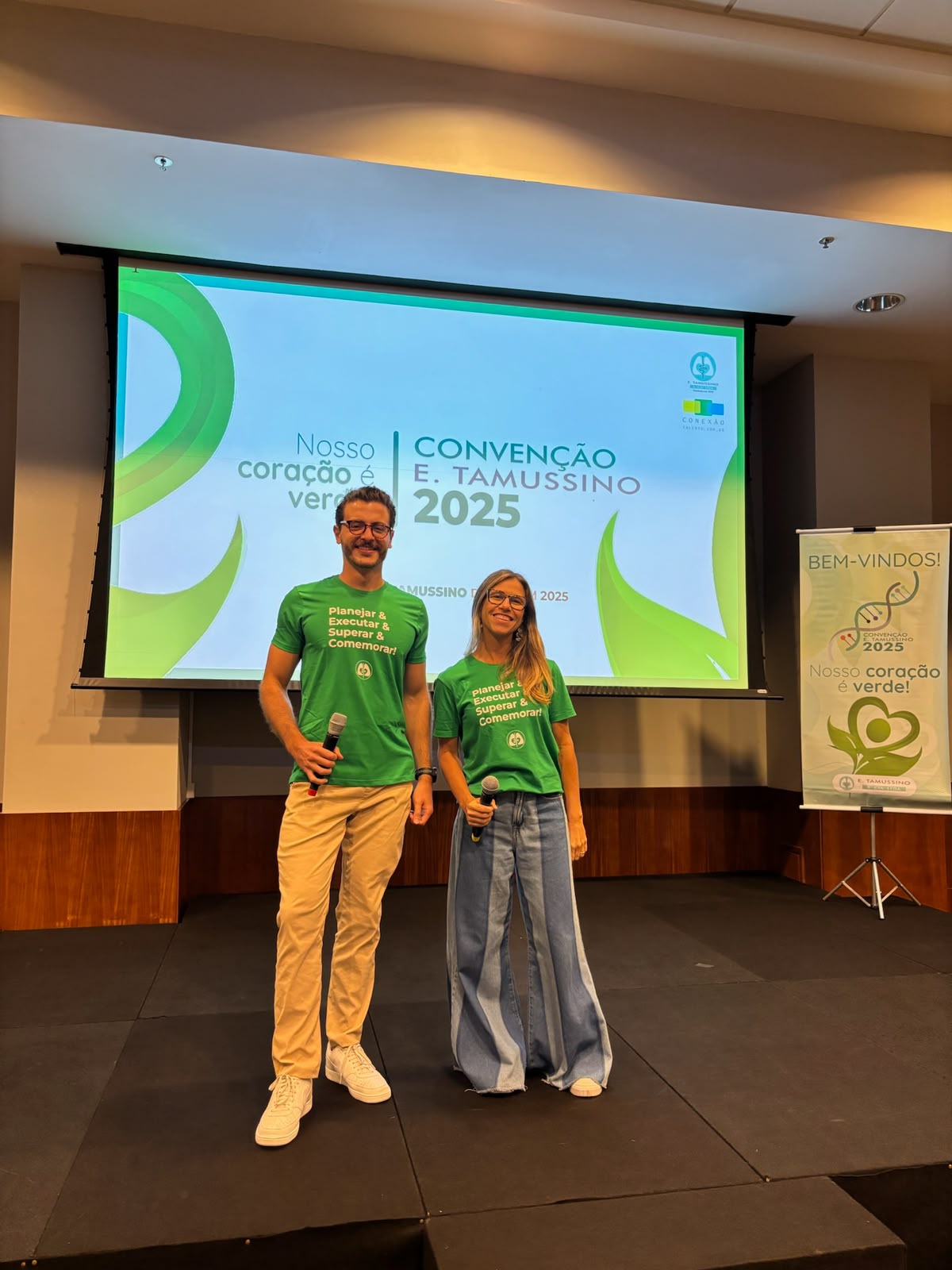 Grupo de participantes reunido na experiência do Grupo Cataratas